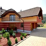 Anja Apartment *
